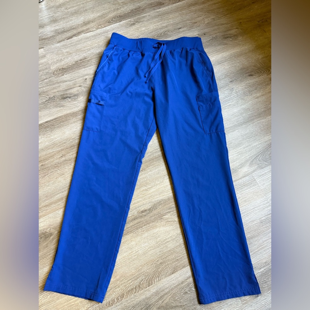 Straight leg scrub pants